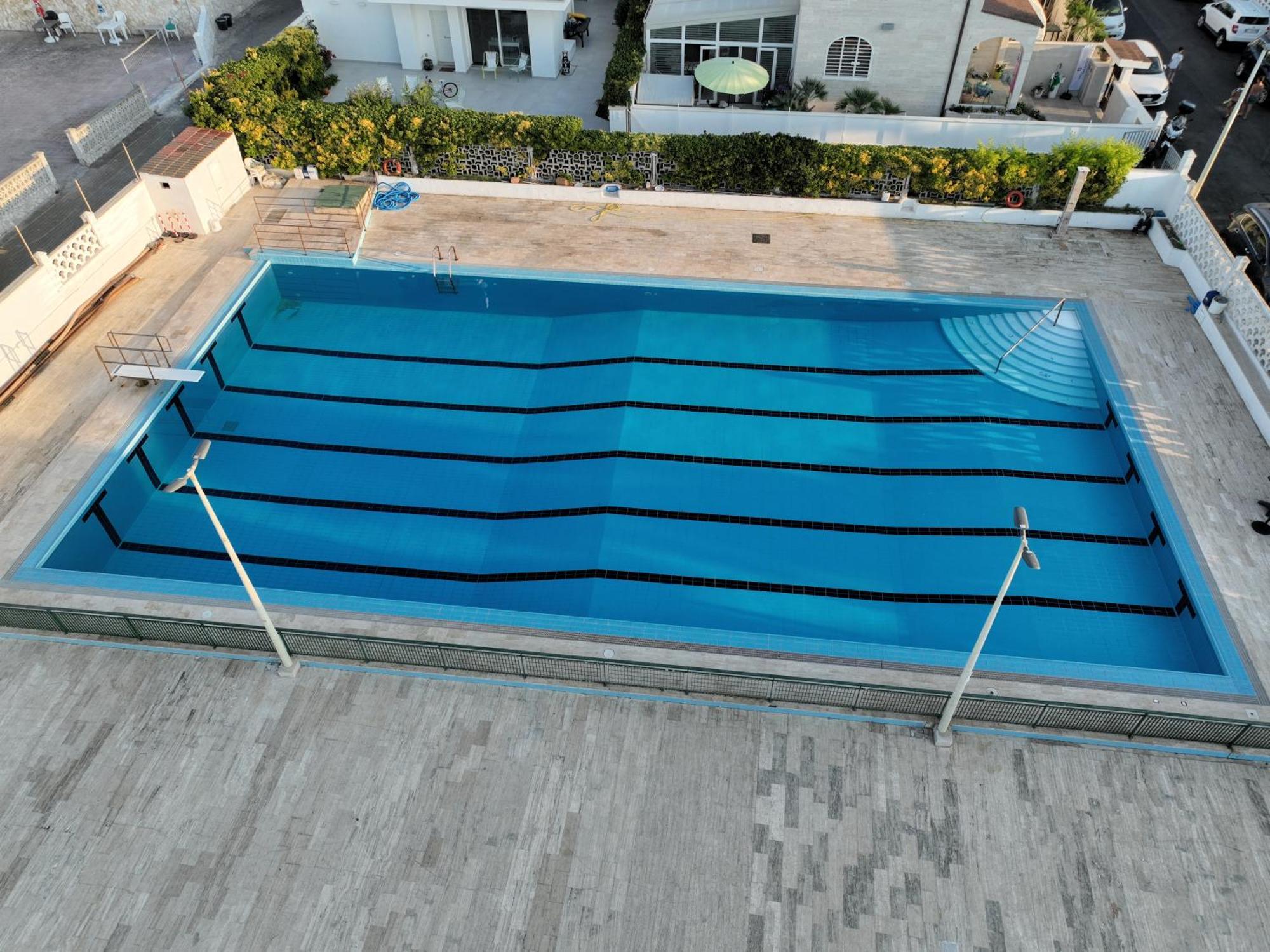 Luca'S House Bed & Breakfast Giovinazzo Exterior photo