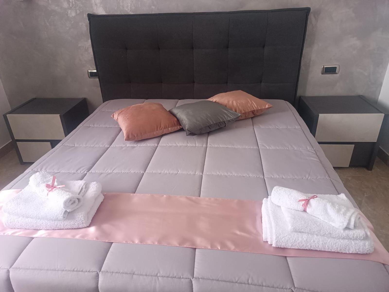 Luca'S House Bed & Breakfast Giovinazzo Exterior photo